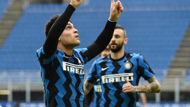 开云体育移动版-【意甲】劳塔罗戴帽卢卡库传射 国米6比2克罗托内